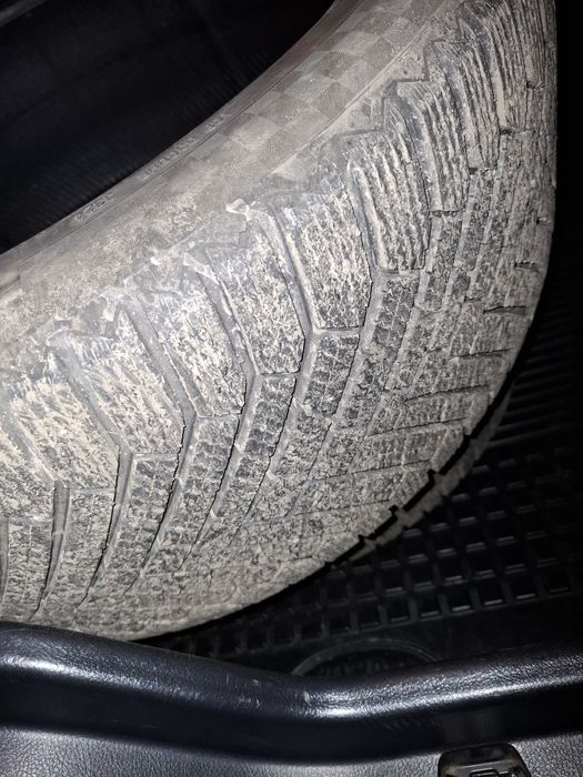 Продам пару нових шин