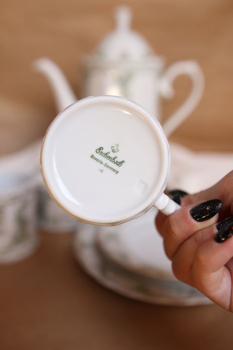 Serwis dla 9 osób z białej porcelany Bavaria Eschenbach