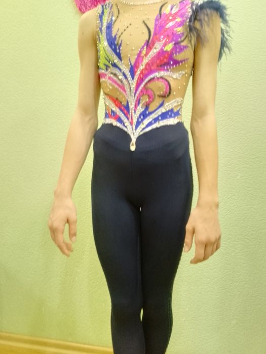 Продам комбинезон для художественной гимнастики