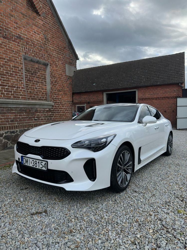 Kia Stinger Premium 2.0