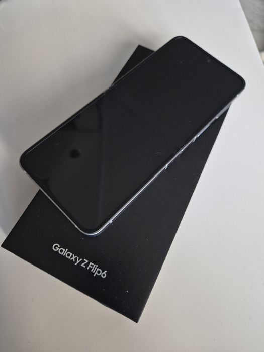 Samsung Galaxy Z Flip 6