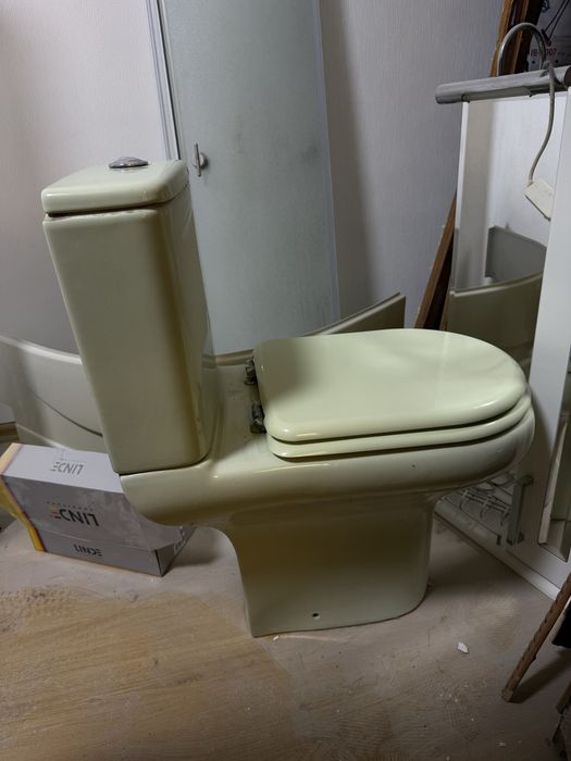 Унітаз вживаний