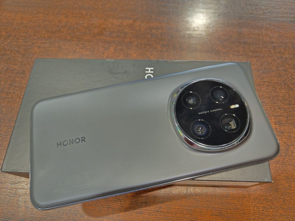 Smartfon Honor Magic 7 Pro 12/512 JAK NOWY kup02.2025