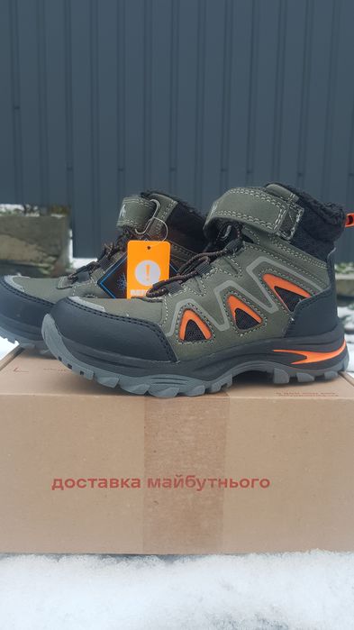 дитяче нове зимове взуття Vty , розмір 29