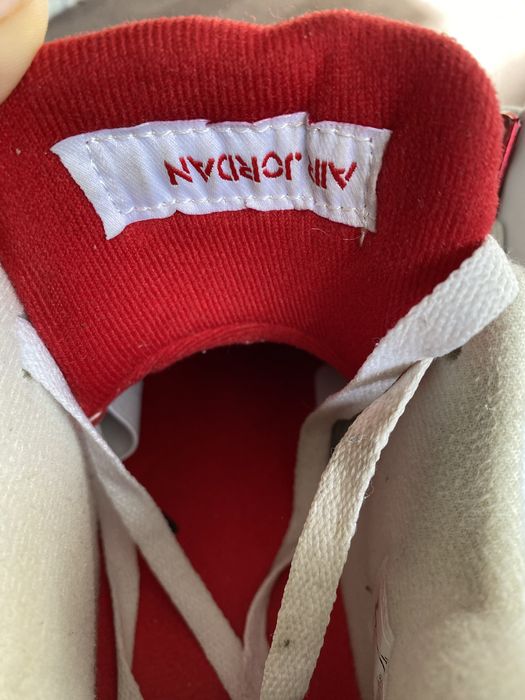 buty jordany 4 metalic red