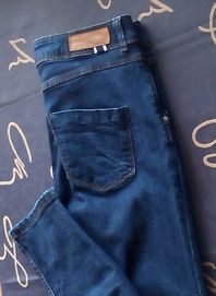 Damskie jeansowe rurki Monnari w rozmiarze 38