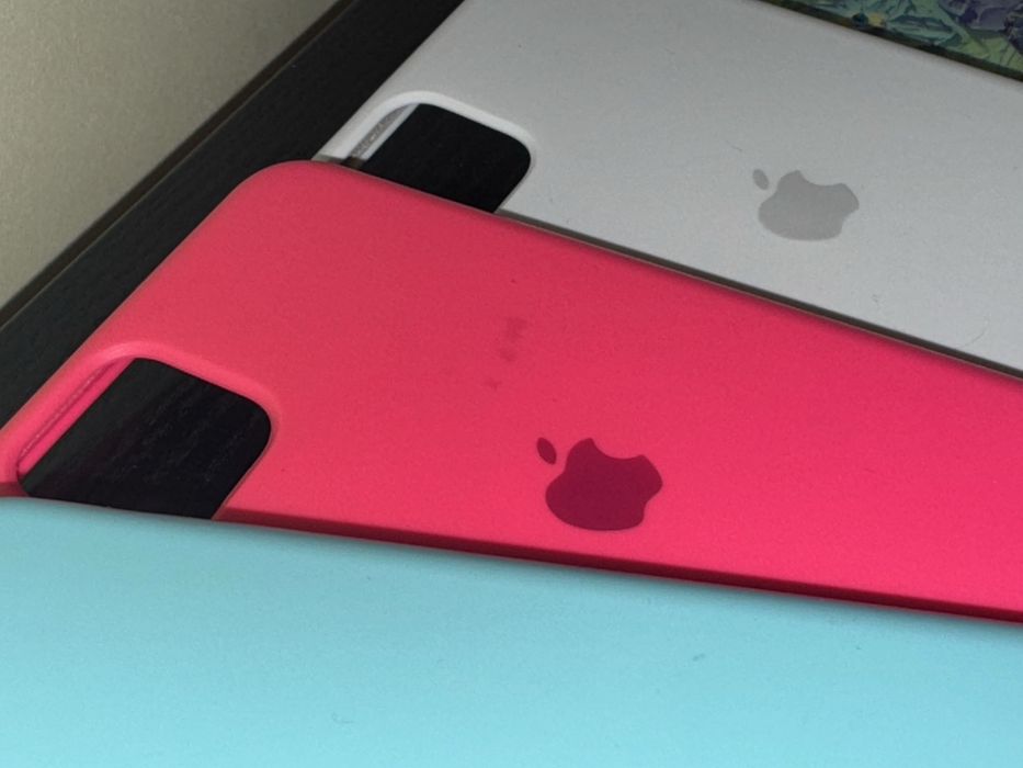 Чохли для Iphone 11 pro max в чудововму стані