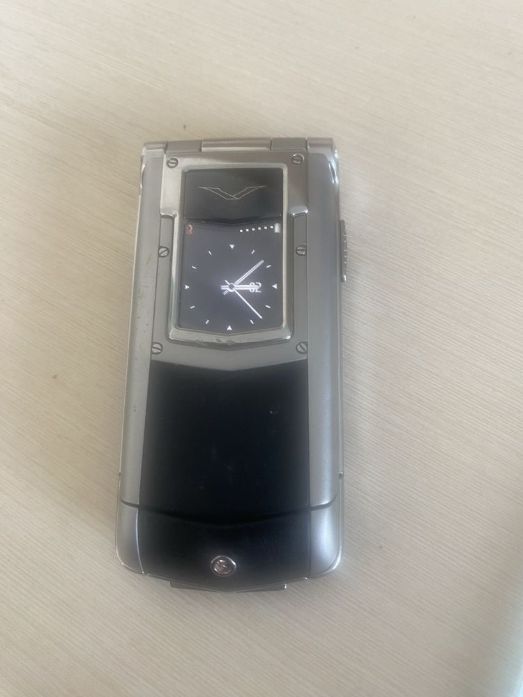 Vertu Constellation Ayxta Brown