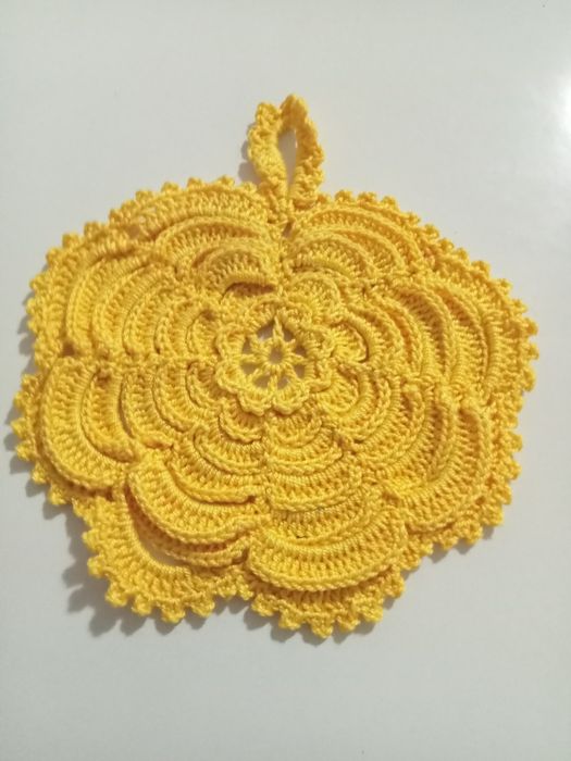 Várias artigos de artesanato.