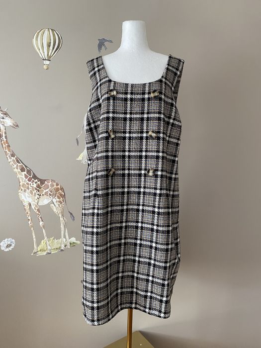 Sukienka na szelkach na zimę idealna na golf koszulę plus size