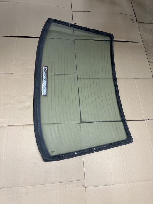 Szyba Tył Bmw E34 numer 43R-001193 Tylna