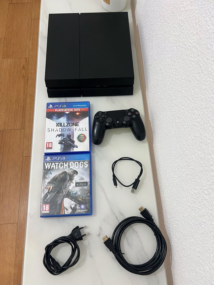 Playstation 4 + Comando + Jogos ( impecavel )