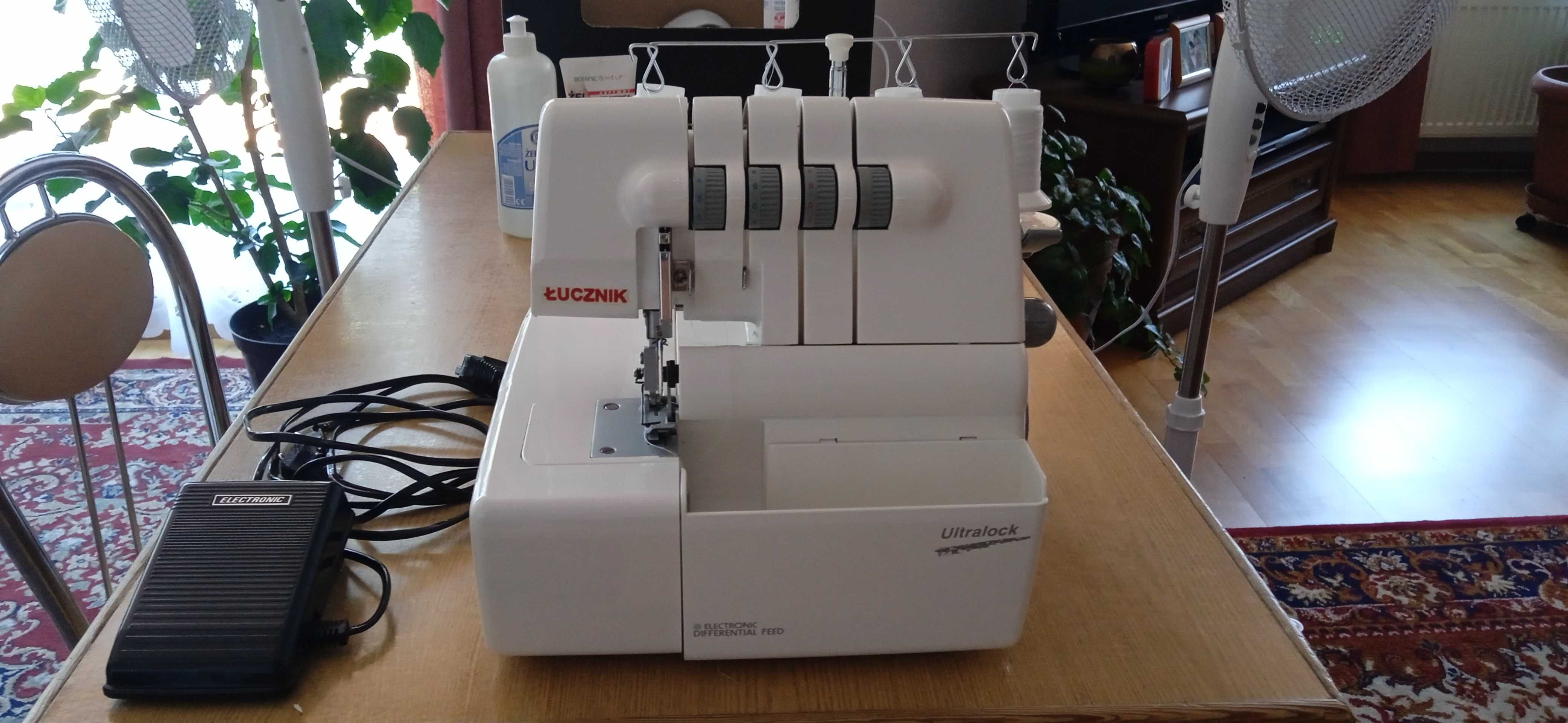 Sprzedam OVERLOK model 720 D, 4 nitkowy