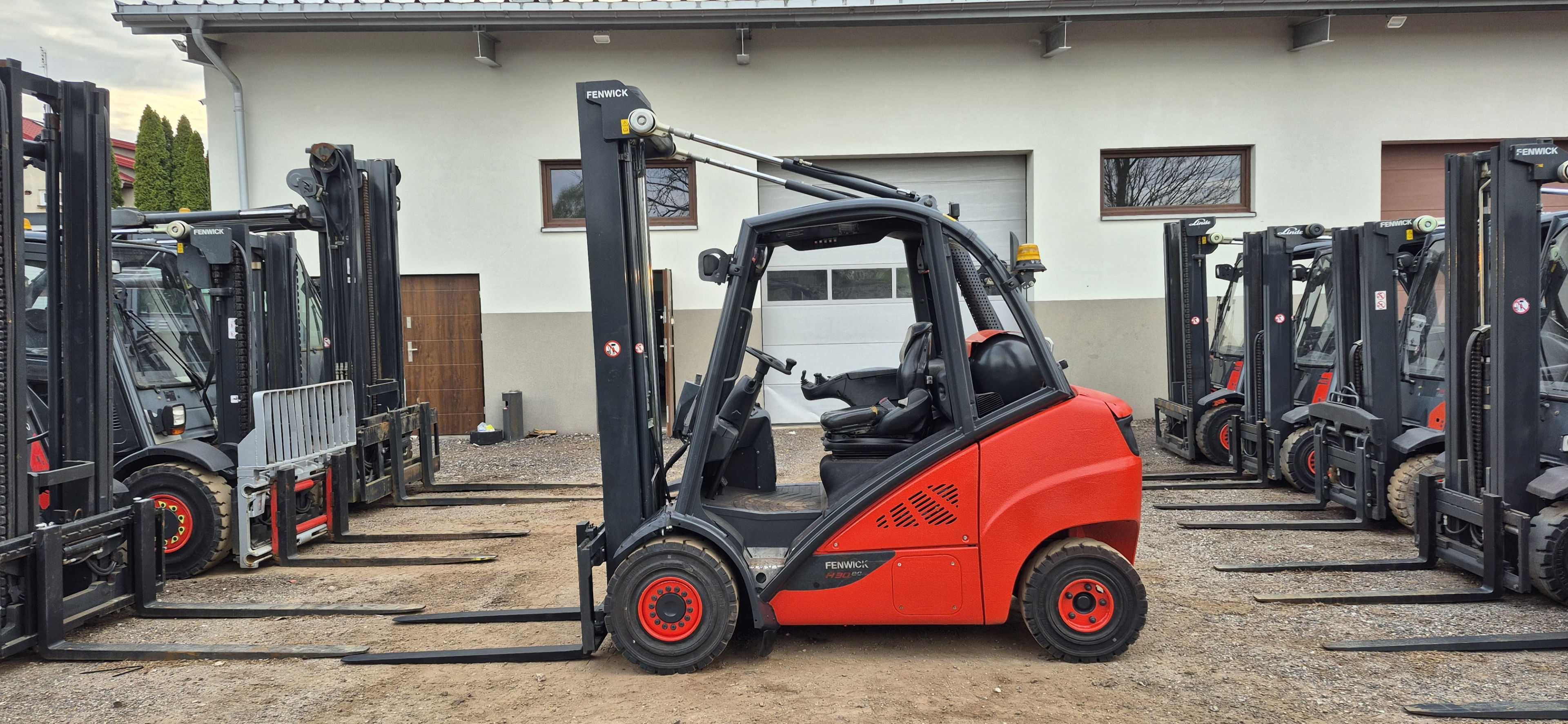 Linde H30T - Rok 2014 - Triplex 6.40 m. - Tylko 5300 mth - Super Stan