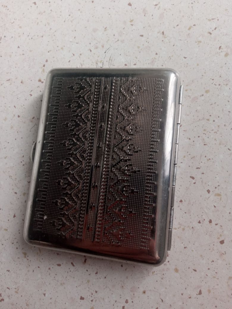 Etui vintage stary typ