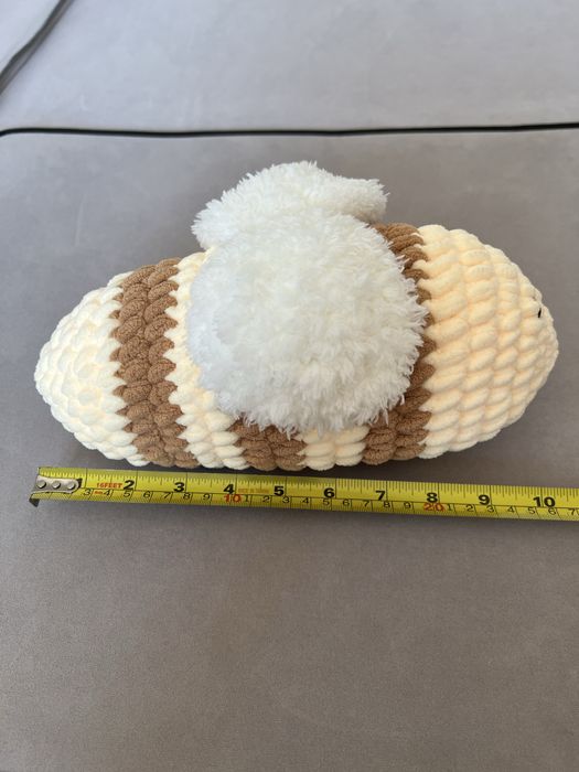 Boneca em corchê da Pelúcia de Abelha Fofa – Macia e Encantadora!