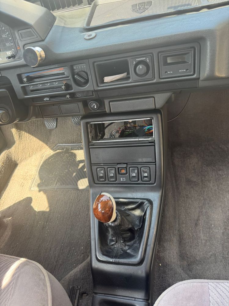 Carro Rover 213 SE