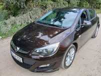 Opel Astra 1,4 benzyna 140KM 6 biegów LIFT hatchback niski przebieg