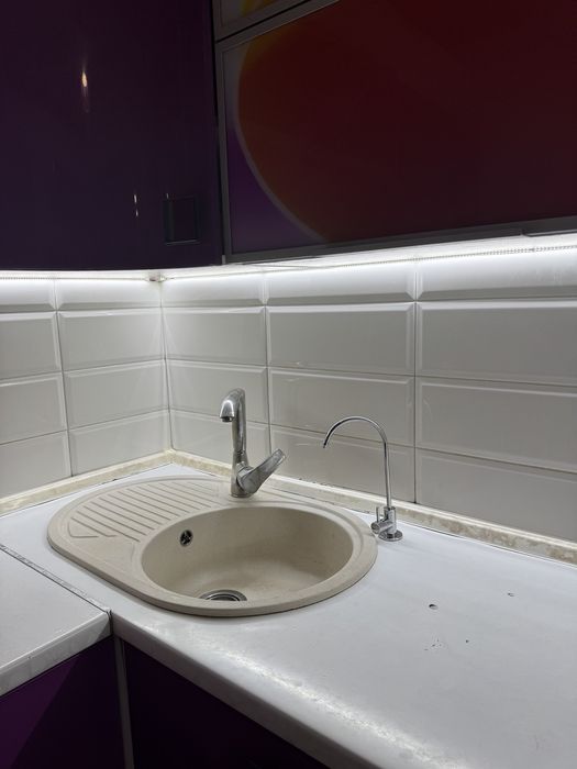 Практична Мийка із краном