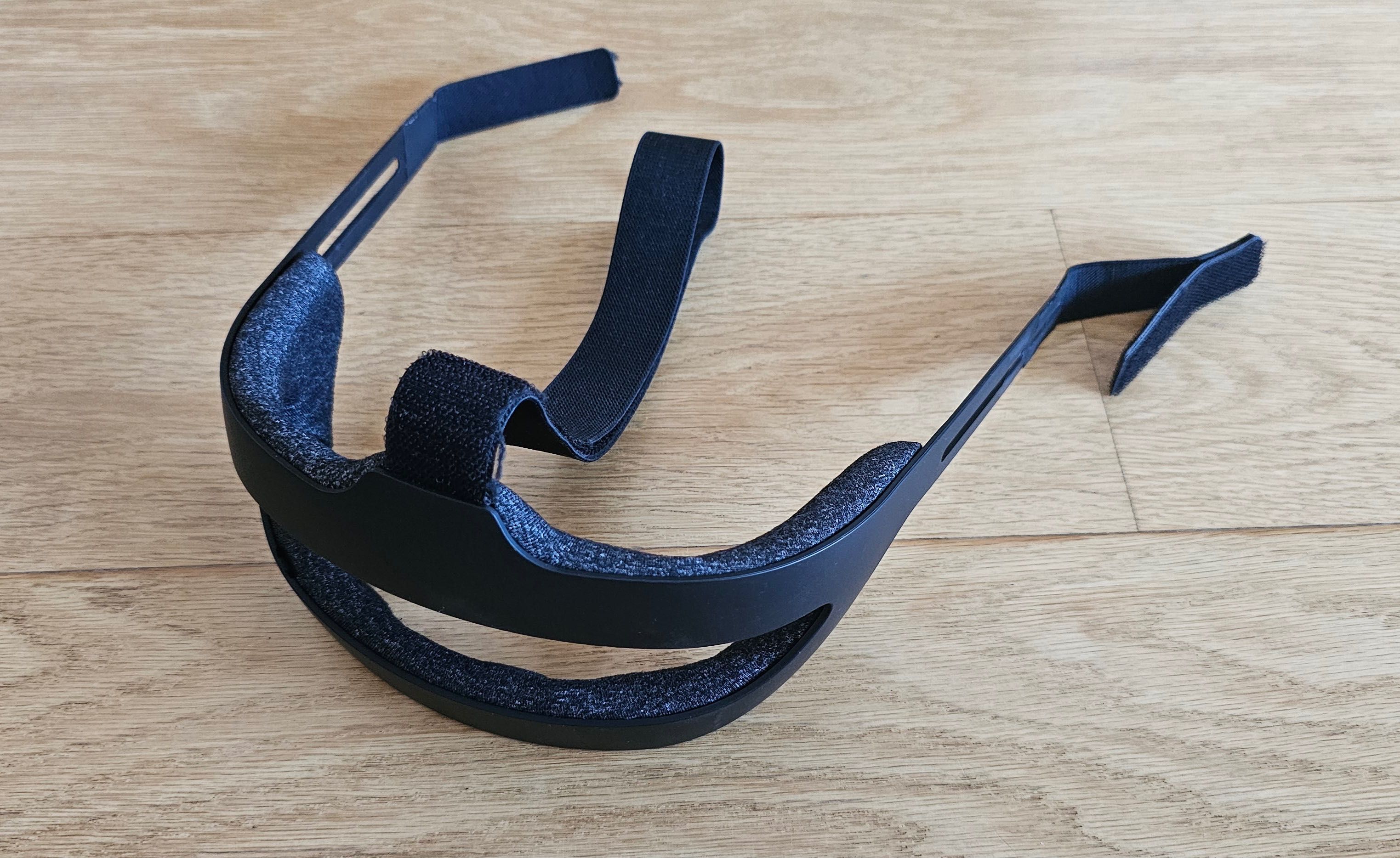 HP Reverb G2 v2 VR Headset + Bobovr Headstrap