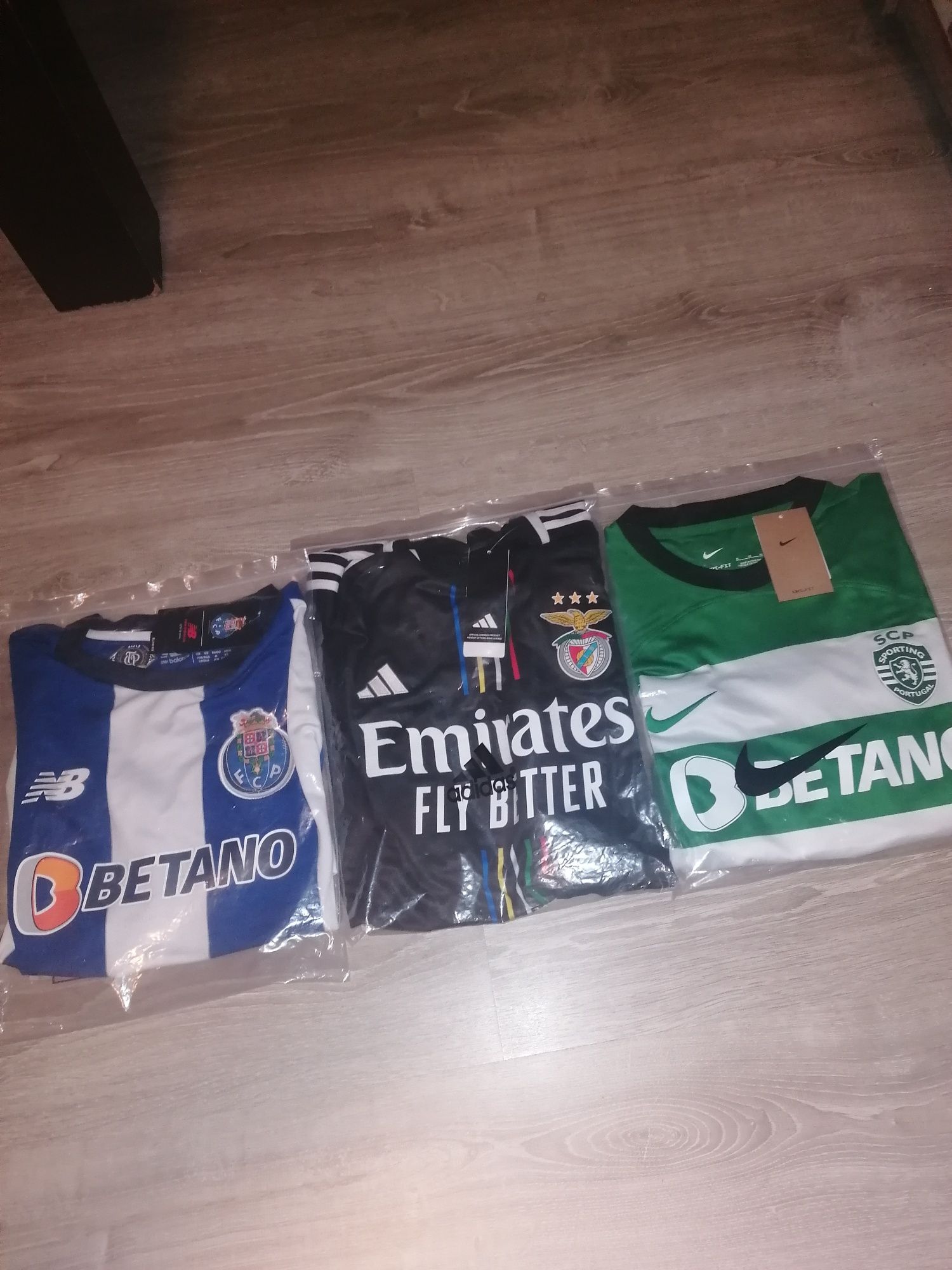 Camisas Benfica, Porto e Sporting