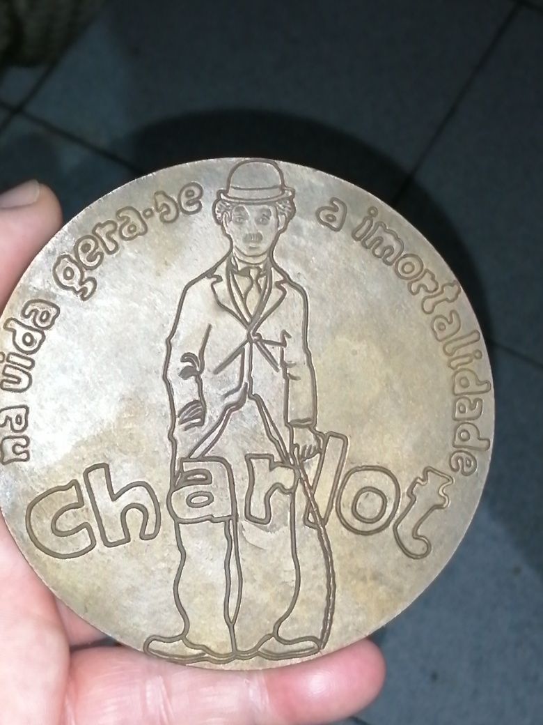 Medalha Charlot Charlie Chaplin grossa