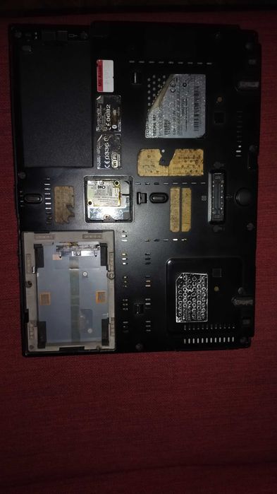 Продам ноутбук на запчастини або відновлення.