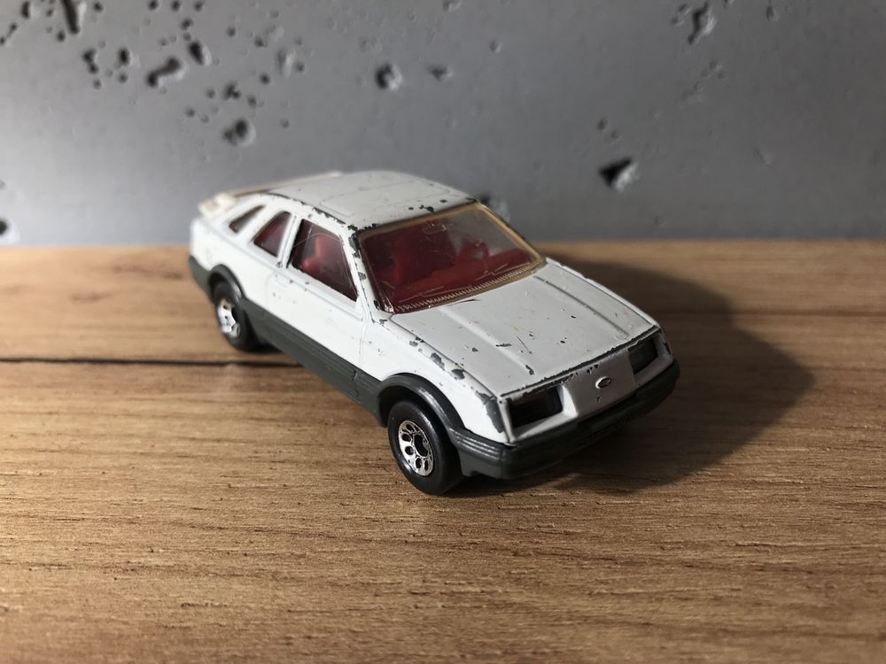 Matchbox Ford Sierra XR4i 1983r.