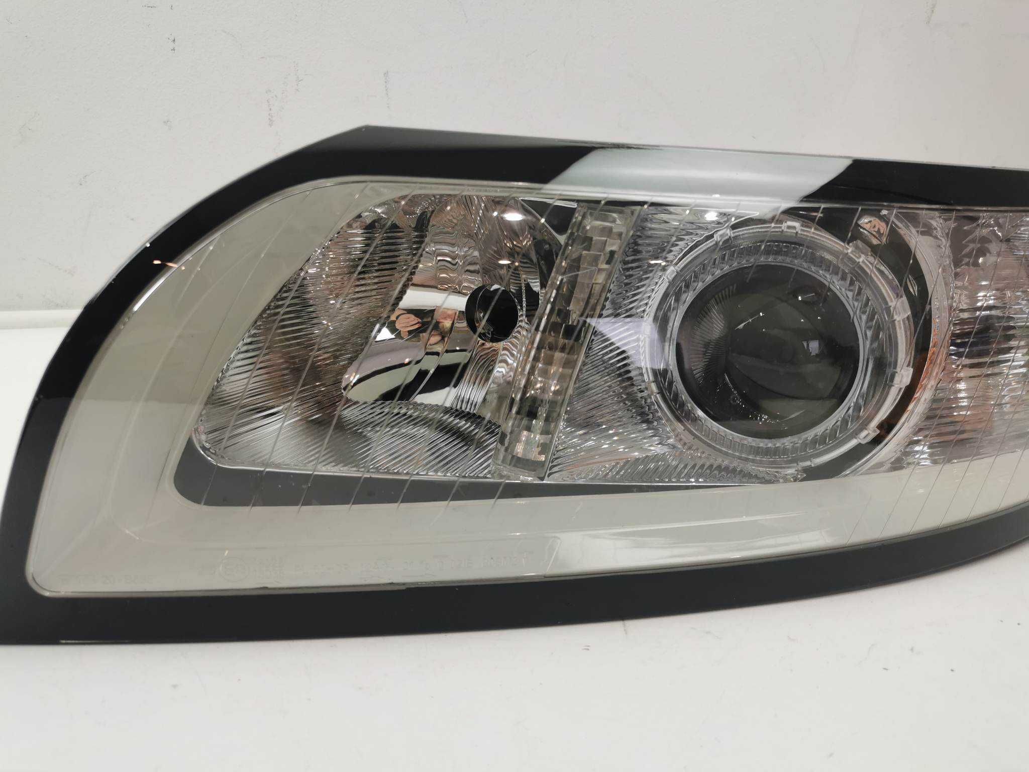 Lampa lewa reflektor lewy Volvo S40 V50 NOWA