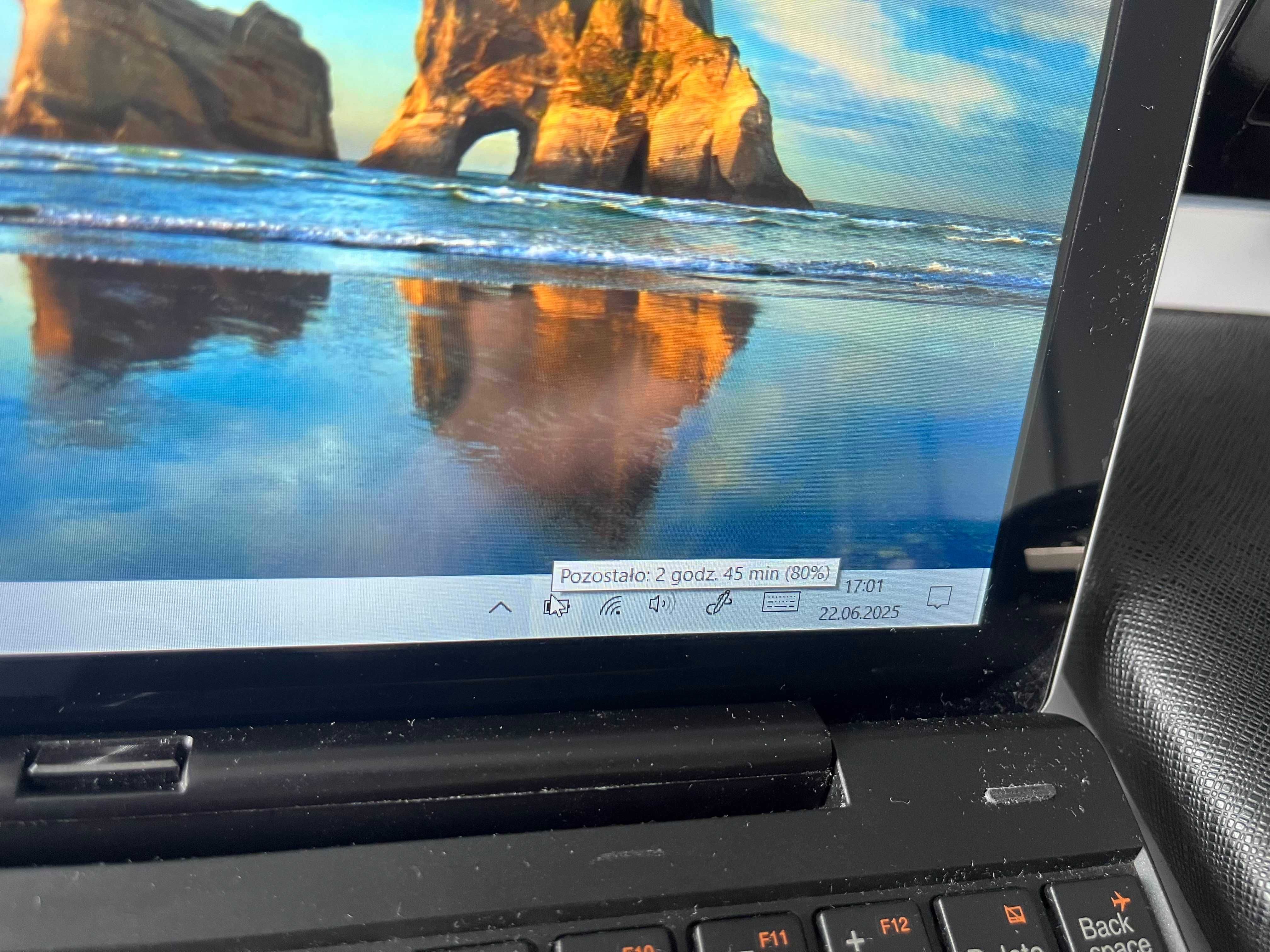 Tablet Lenovo Miix 300 z Windows 10 + klawiatura + akcesoria