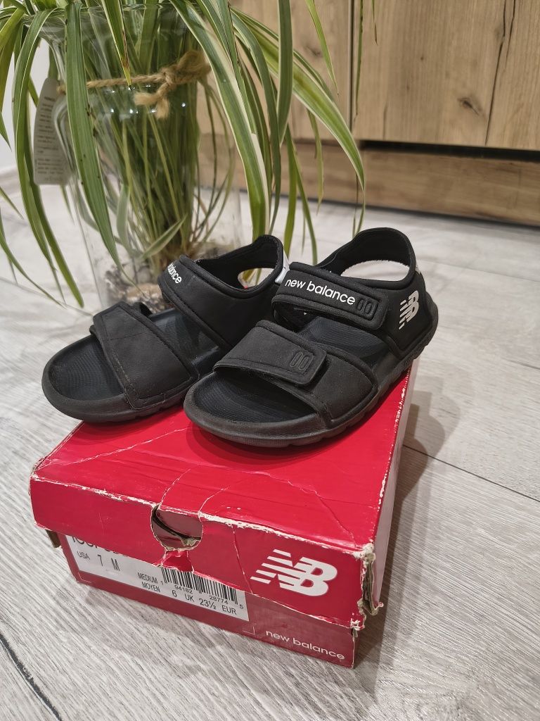 Sandały new balance 23,5cm