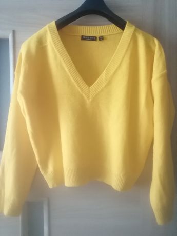 Żółty lekki sweterek