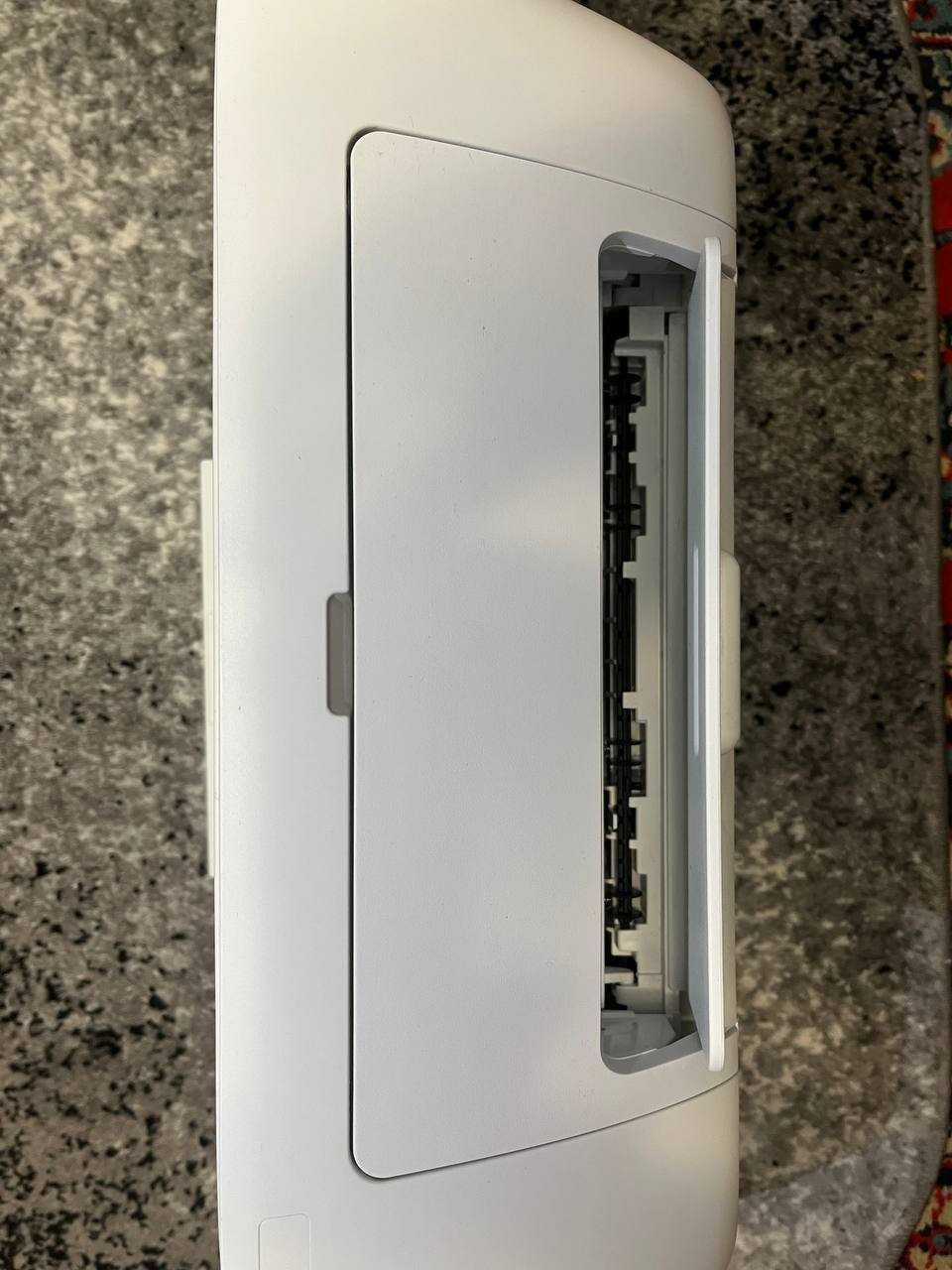 Принтер HP WiFi друк, сканування, копіювання, кольоровий друк.