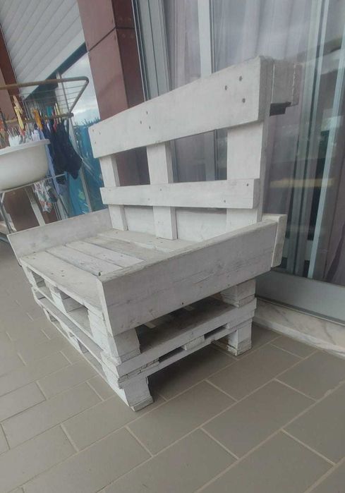 Banco feito em palete