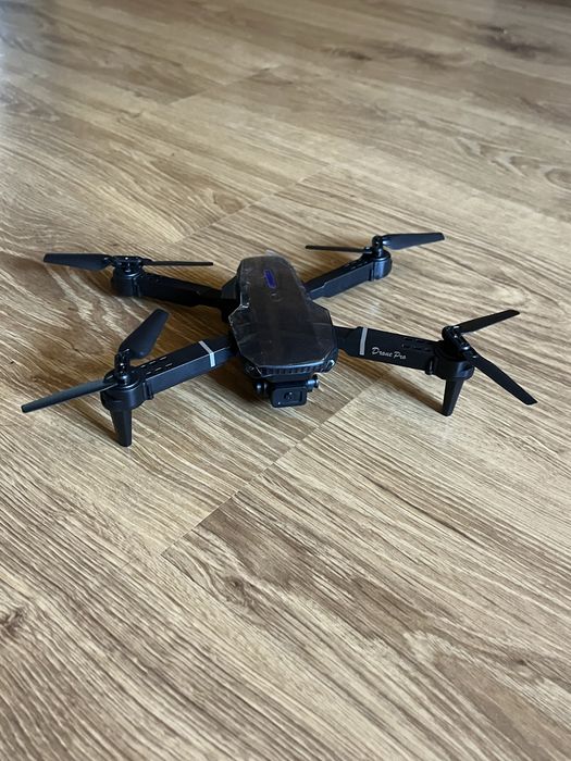 Квадрокоптер E88, з HD-камерою і FPV-режимо