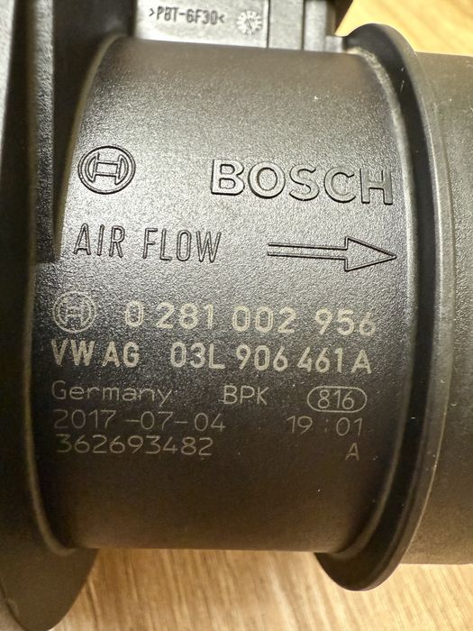 03L906461A Оригінал Датчик температури та масової витрати повітря VAG