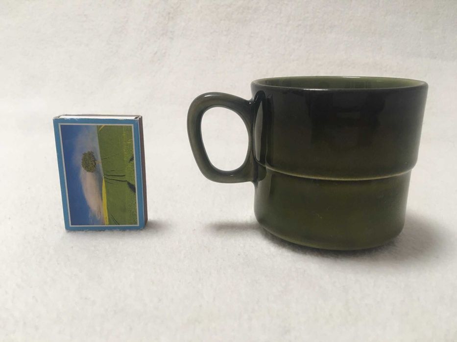 PRL filiżanka zielona Tułowice porcelit