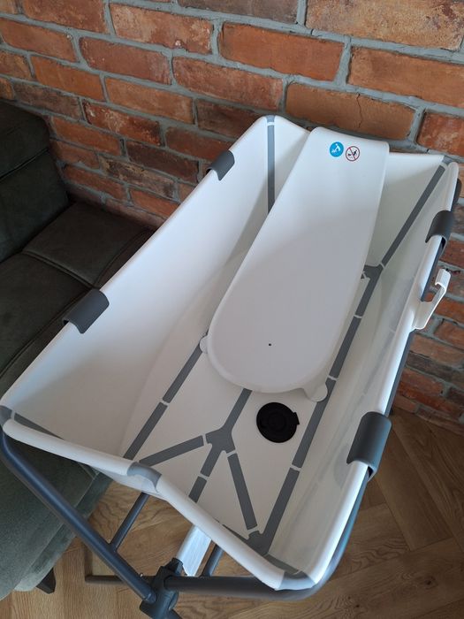 Wanienka składana ze stojakiem Stokke Flexi Bath