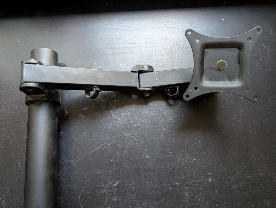 Uchwyt na monitor VESA. Długie ramię, stalowy.