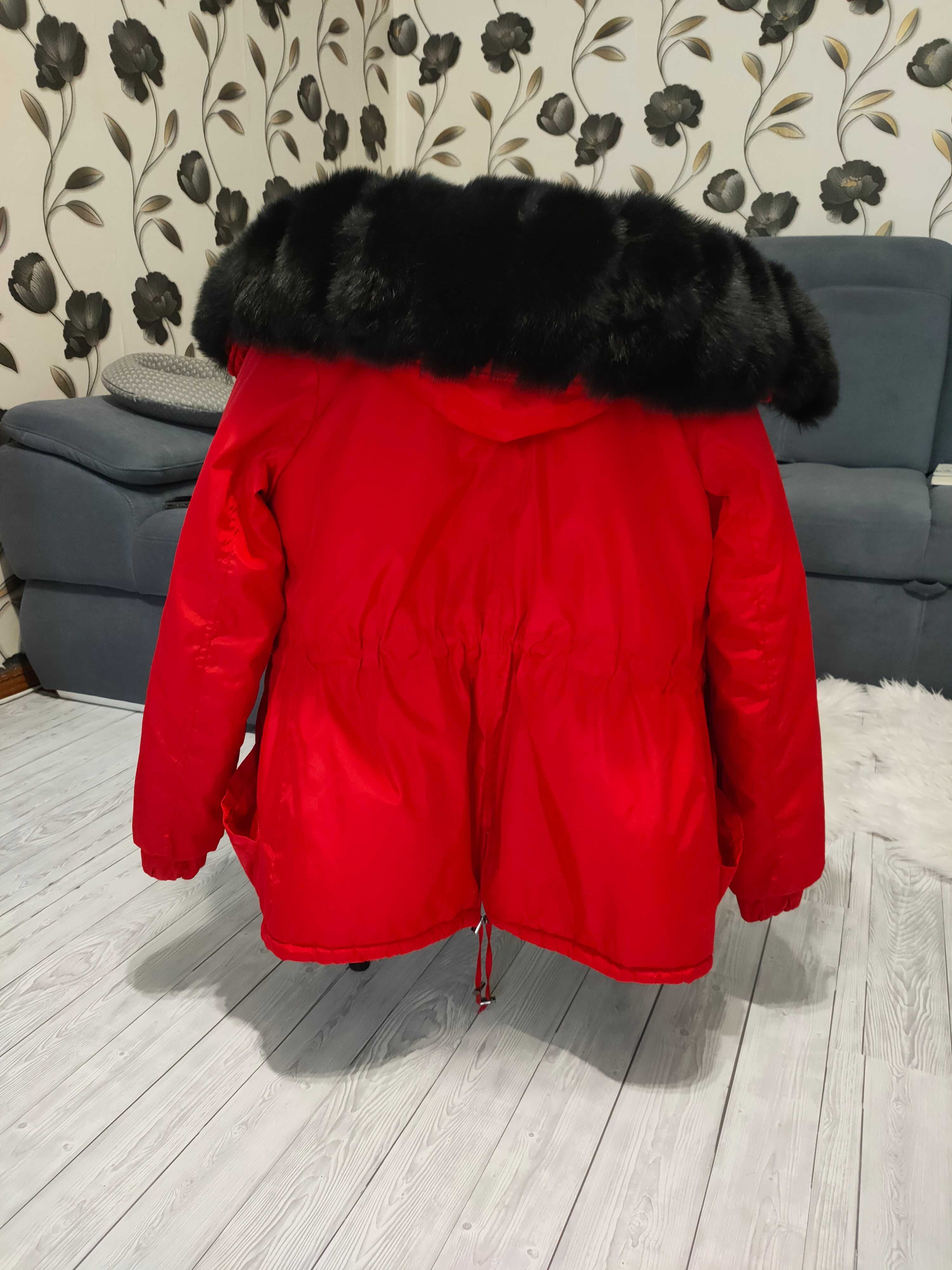 Куртка красная с мехом