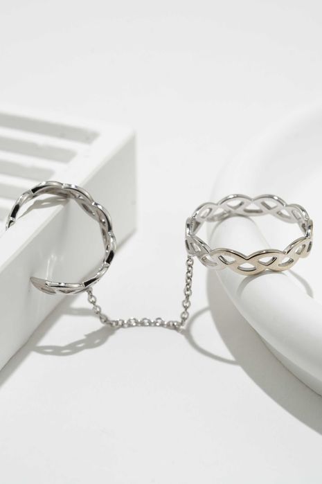 Złoty pierścionek  NESSA 18K 3.37g