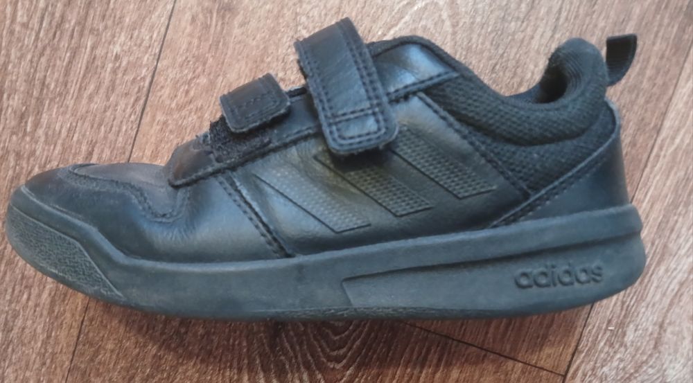 Фірмові кросівки,кожані кросівки,фирменные кроссовки,адидас,adidas