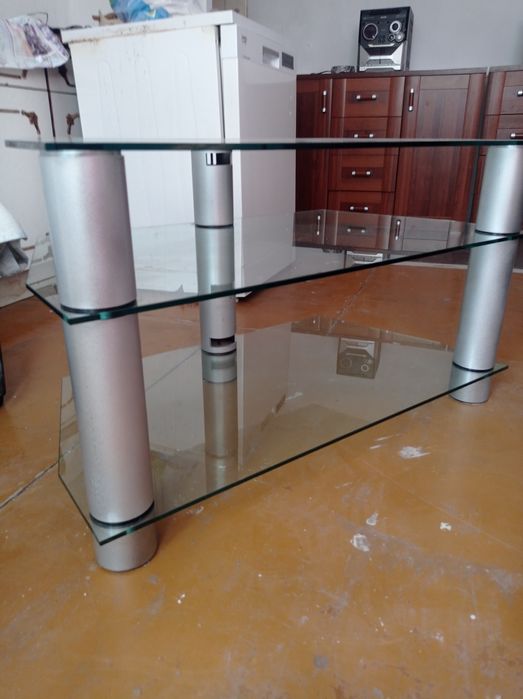 Stolik pod telewizor - przezroczyste szkło