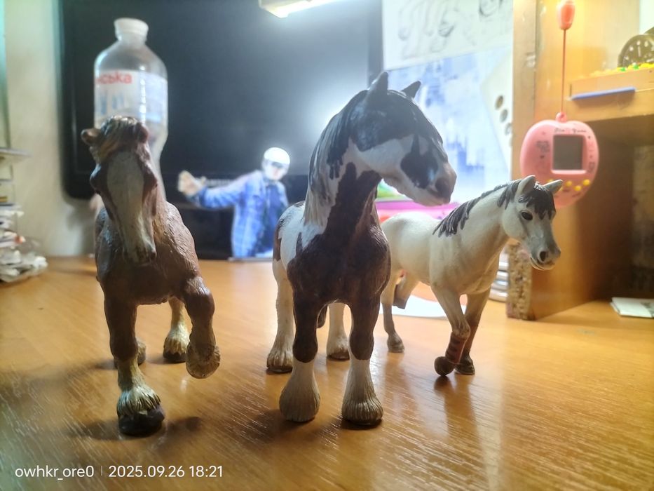 — лошади, фігурки. фигурки Schleich