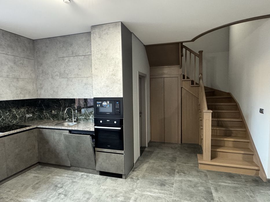 Оренда будинка (Таунхаус), Набережна