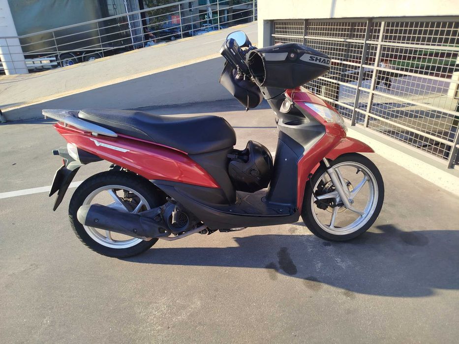 Vision 110 fiável, economica pronta pra rodar.