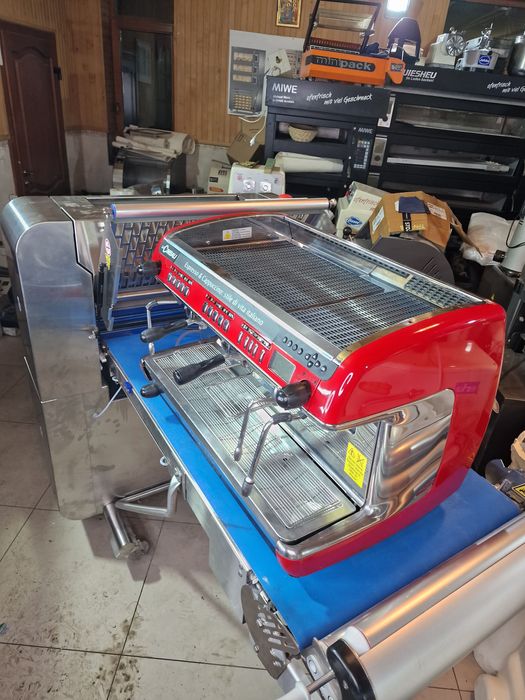 Профессиональная кофемашина La Cimbali M39 DOSATRON RE DT/2