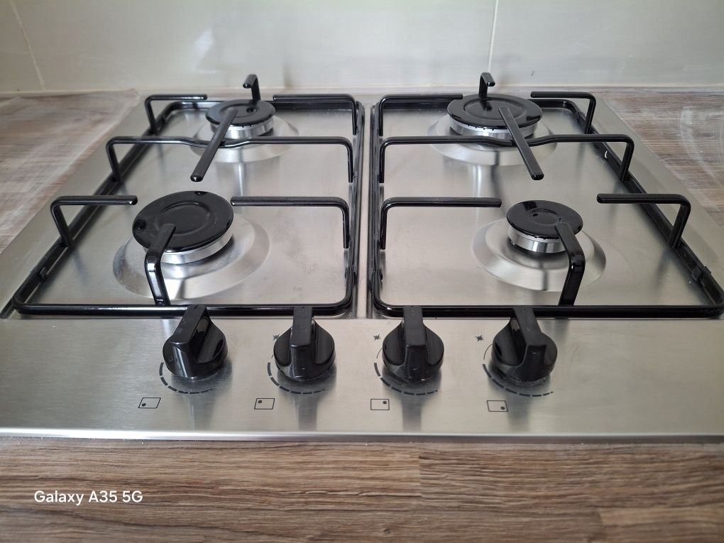Forno eléctrico e placa a gás