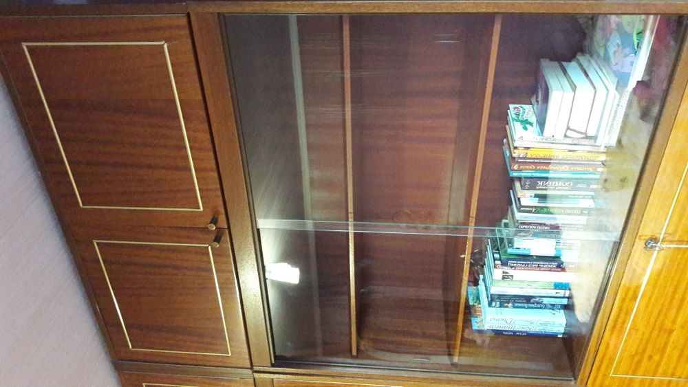 Стенка (часть,дерево)