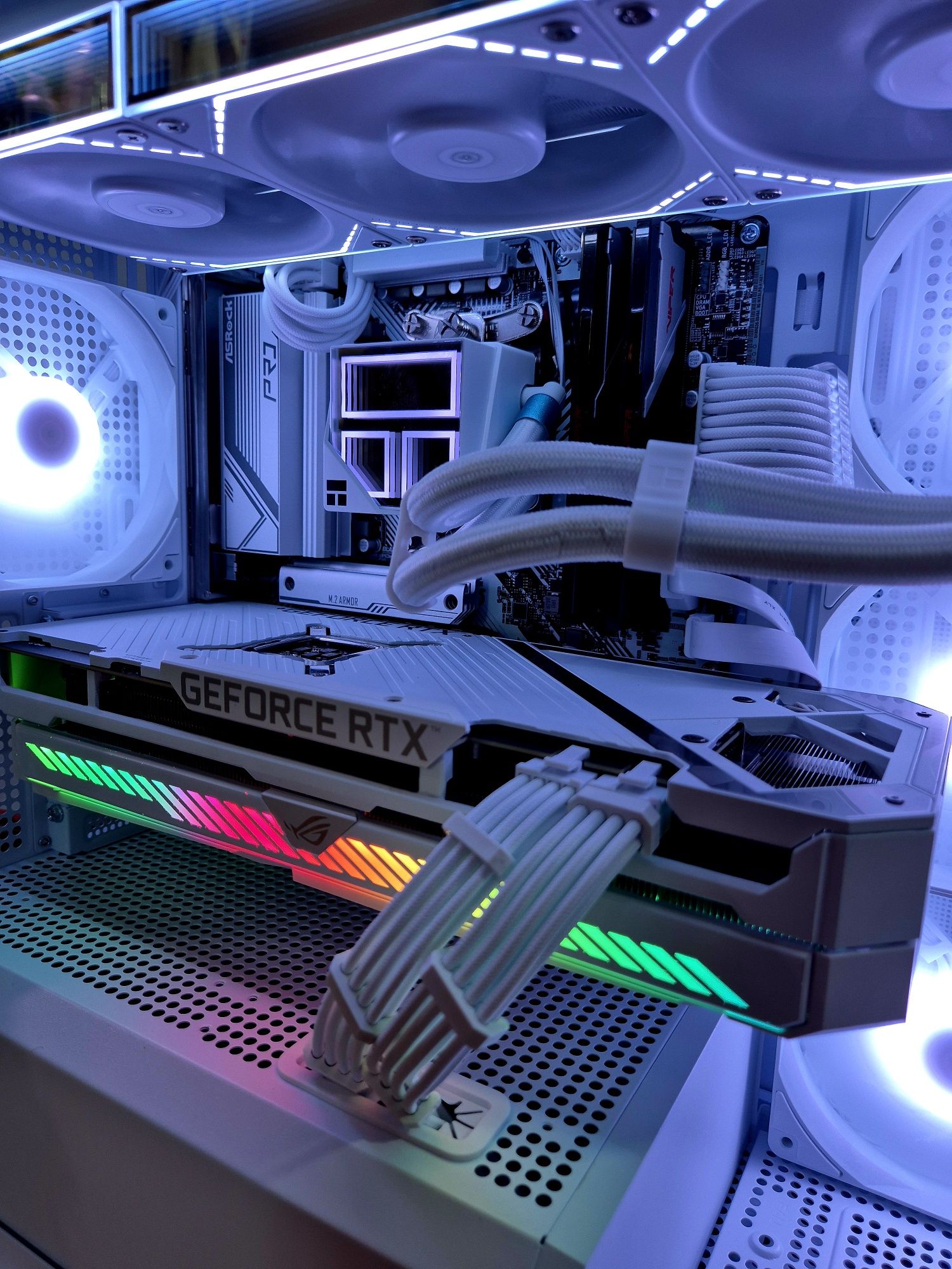 Biały Komputer do Gier AM5, AiO 360, RTX 3070 Asus ROG, 1TB ssd, DDR5.